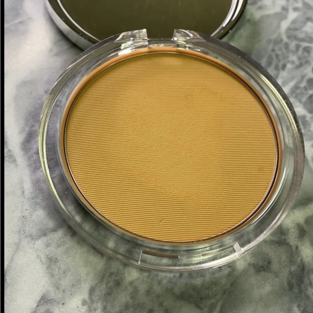 Clinique Stay Matte Sheer Pressed Powder‎ Foundation Stay Walnut